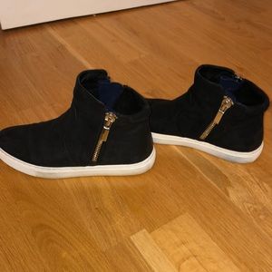 Kenneth Cole sneakers